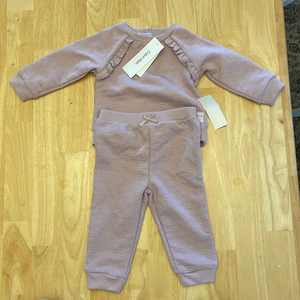 NWT Calvin Klein Infant Girl Set 12m